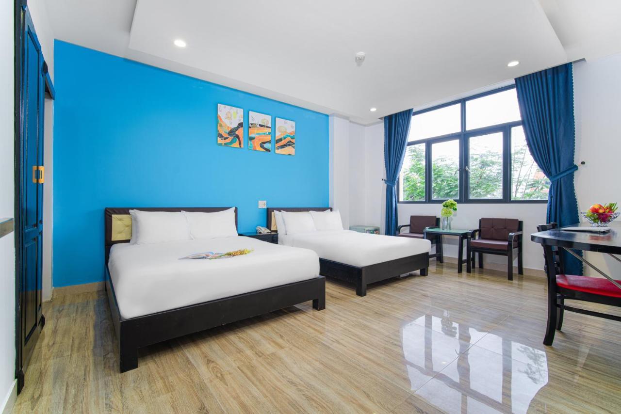 La Maison Danang Beach Hotel Exterior photo