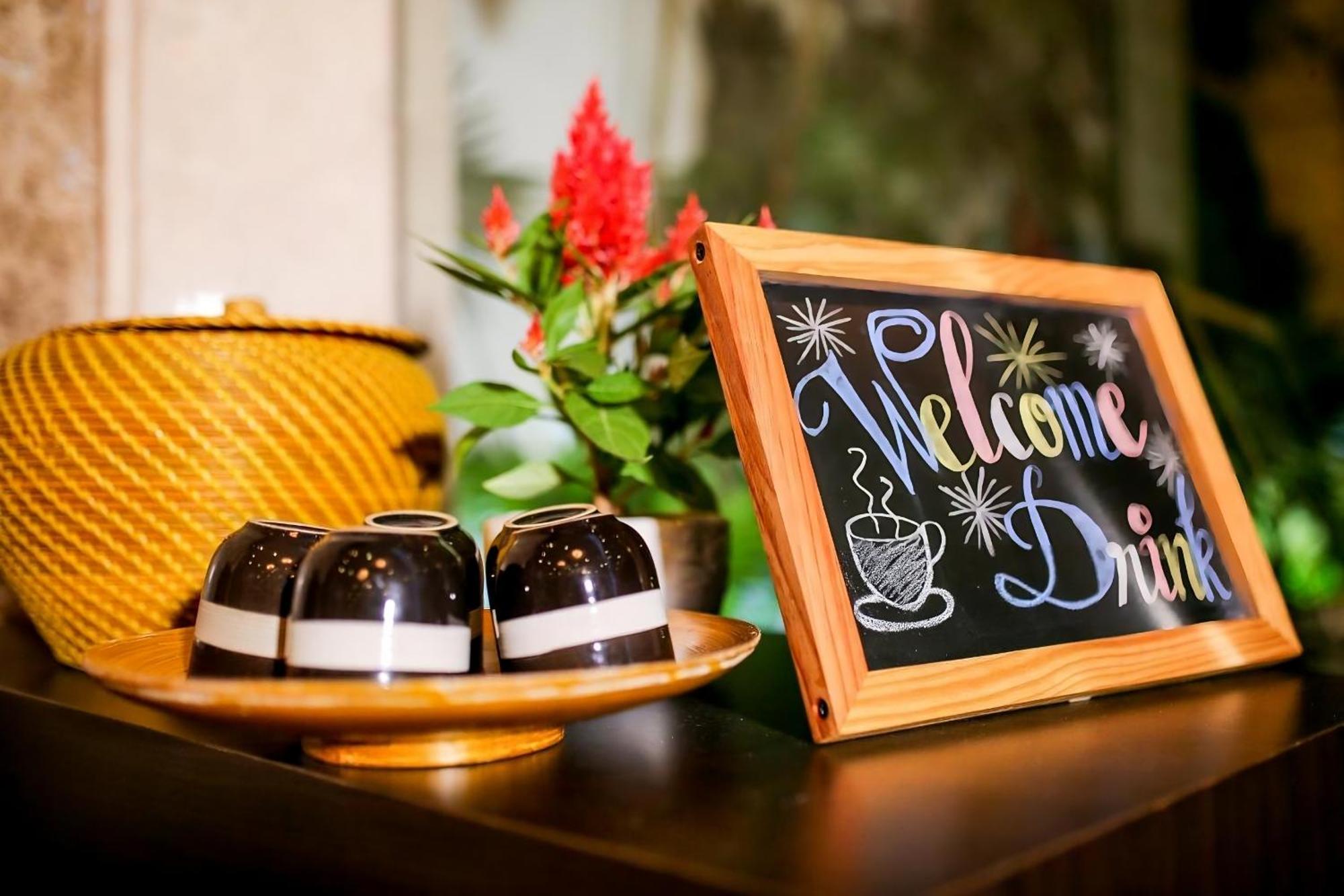 La Maison Danang Beach Hotel Exterior photo