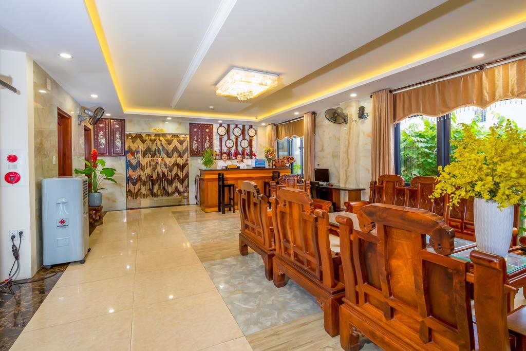 La Maison Danang Beach Hotel Exterior photo
