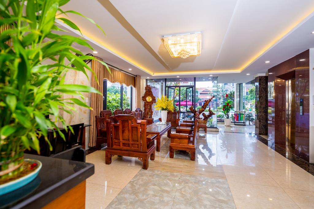 La Maison Danang Beach Hotel Exterior photo