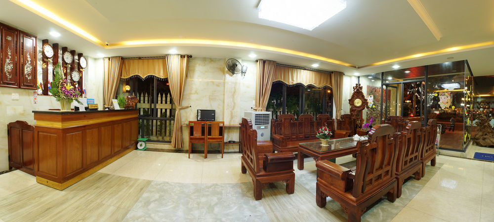 La Maison Danang Beach Hotel Exterior photo